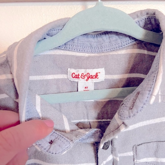 Cat & Jack Kids Flannel Button Down Size 4T - Picture 2 of 3